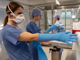 Estamos sin personal de enfermería en las residencias públicas de Madrid. No se cubren bajas, ni se contratan enfermeras. Es frecuente q una única enfermera se ocupe de todxs lxs residentes. Pero el PP de la Comunidad de Madrid regala 61M € a Quirón.
kaosenlared.net/sin-enfermeras…