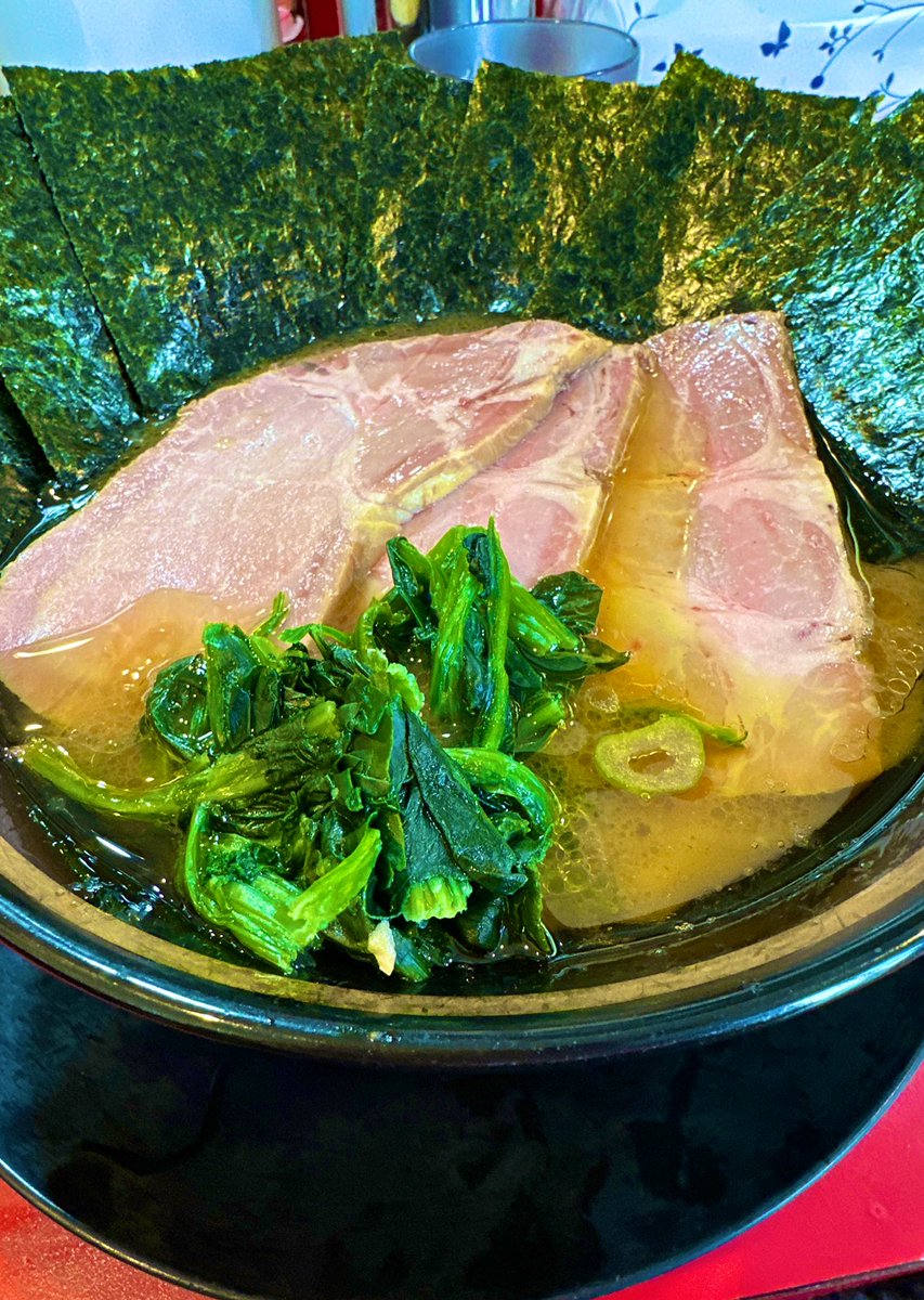 achikoru's tweet image. 東白楽
とらきち家光

今年初訪問🏃
今日のチャーシュー美味かったなぁ、、、もちろんスープも🍜海苔は追加するのデフォになったな。ご馳走さまでした😋