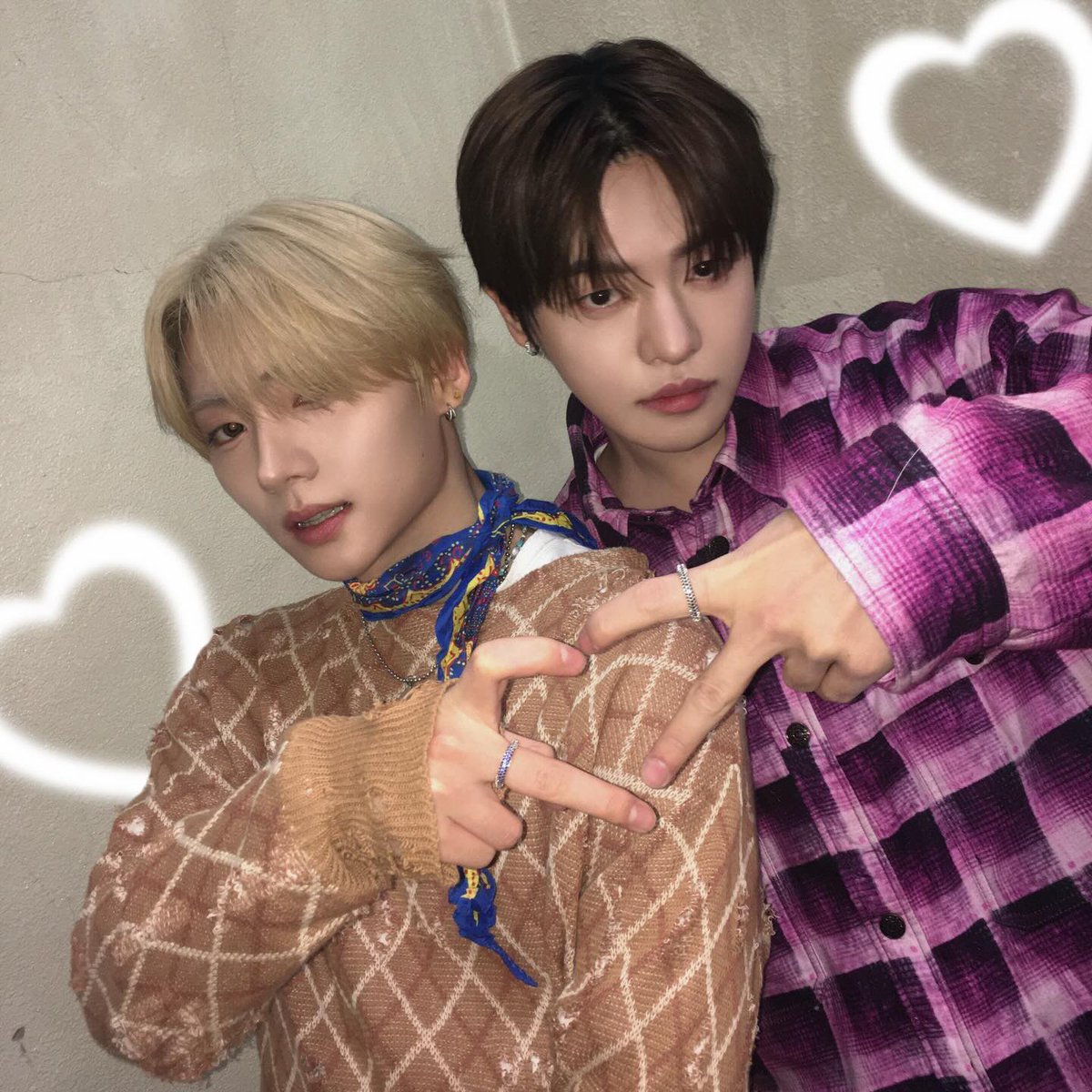 leo pics tweet media