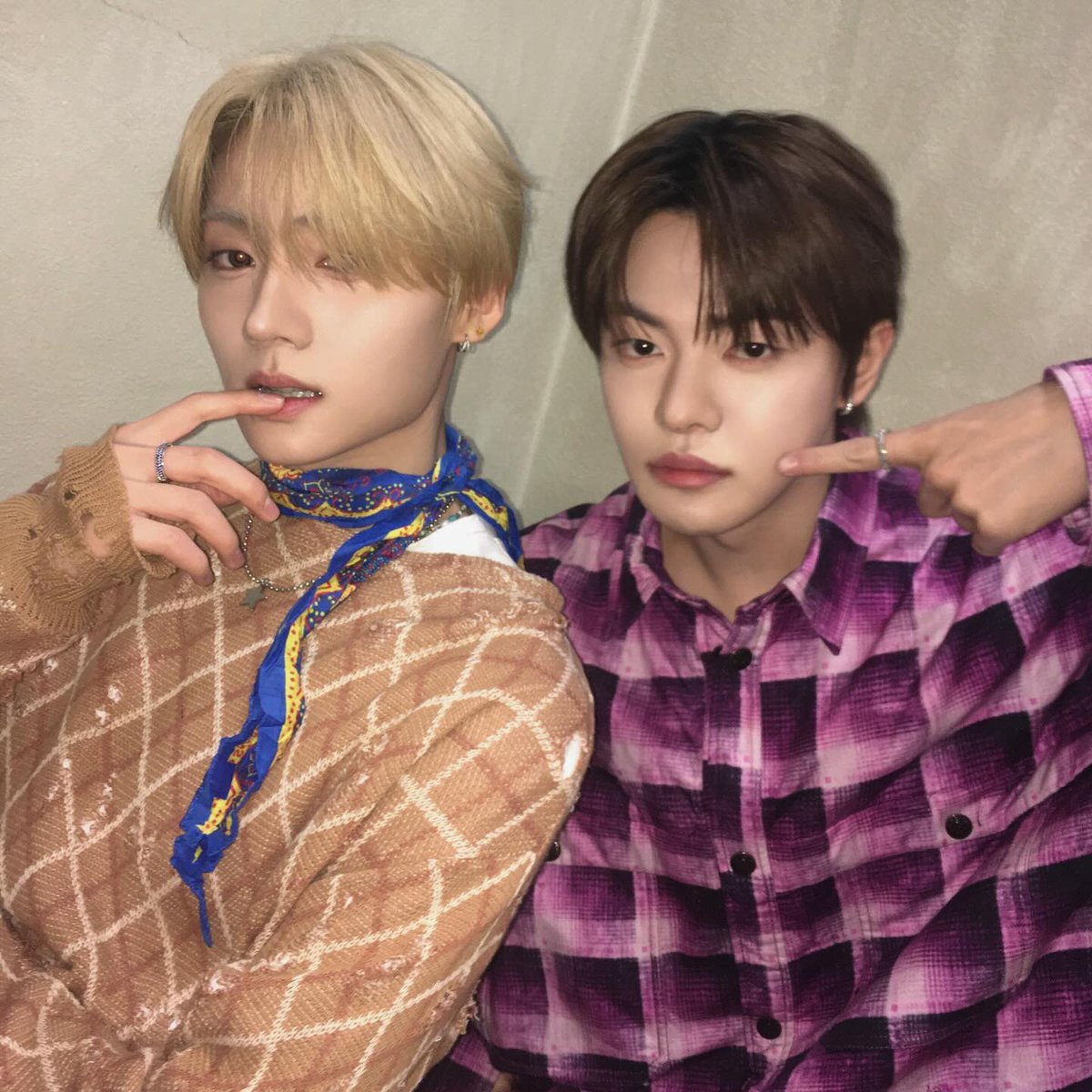 leo pics tweet media