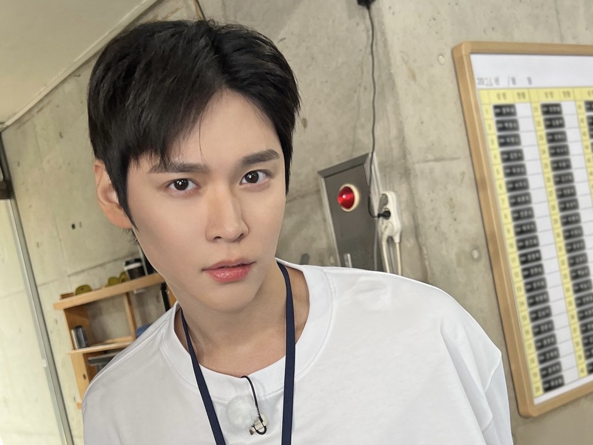 너무 진짜 같진 마…