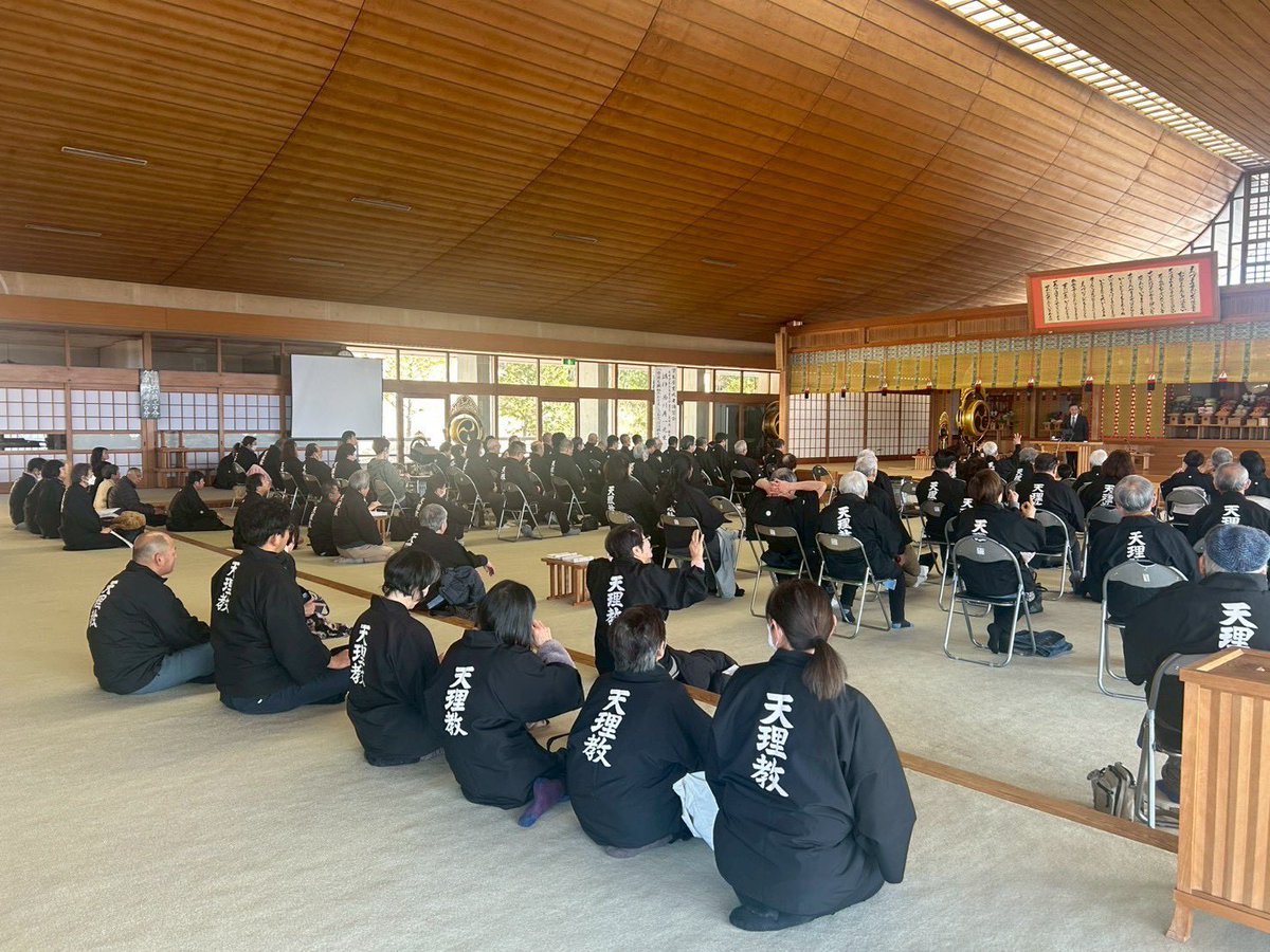 nigiwaimachi's tweet photo. 1/23 教祖140年祭の3日前の本日、城法大教会の春季大祭にて学生層育成者講習会の講話をつとめさせて頂きました✨
年祭直前の春季大祭で育習を開催して下さり、そんな大切な日の講話をつとめさせて頂いて、強く教祖を思いながらつとめささせて頂けました🌱 https://t.co/lqDzmVfB7U