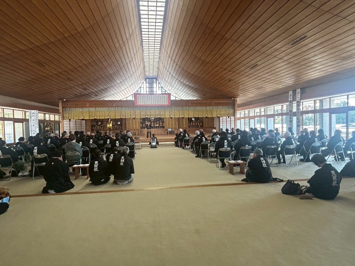 nigiwaimachi's tweet photo. 1/23 教祖140年祭の3日前の本日、城法大教会の春季大祭にて学生層育成者講習会の講話をつとめさせて頂きました✨
年祭直前の春季大祭で育習を開催して下さり、そんな大切な日の講話をつとめさせて頂いて、強く教祖を思いながらつとめささせて頂けました🌱 https://t.co/lqDzmVfB7U
