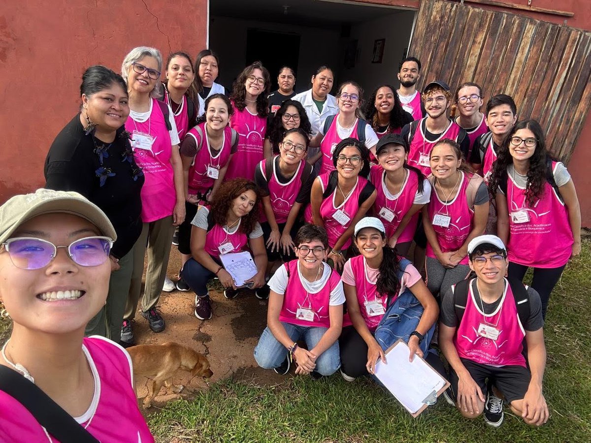 BibliotecaCQ's tweet photo. Jornada Científica atende população indígena em Avaí/SP
Neste ano, de forma inédita na história do projeto, a Jornada Científica dos Acadêmicos de Farmácia e Bioquímica atenderá a população indígena.
#fcfusp #fcf #usp #farmácia #povosindígenas #açãosocial https://t.co/hVK9LqjCBW