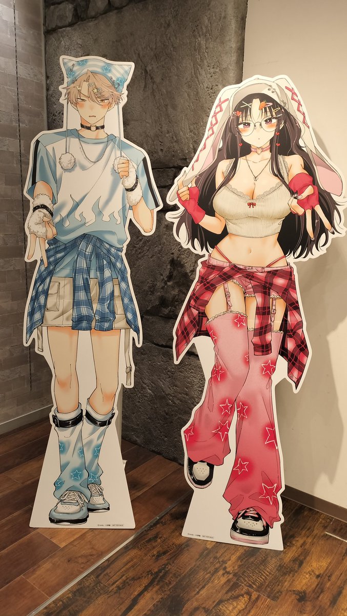 mmkmanga's tweet image. #となう目 のPOPUPshopも行ってきました！！・:*三ᕕ( ᐛ )ᕗ✨
池沢くんと江口さんの等身大パネル...！頭を撫でたかったですが触っちゃダメだったので堪えました！
記念撮影やグッズを購入してくださってる方々を見て感激でテンションがおかしくなりました本当にありがとうございます🫠💕