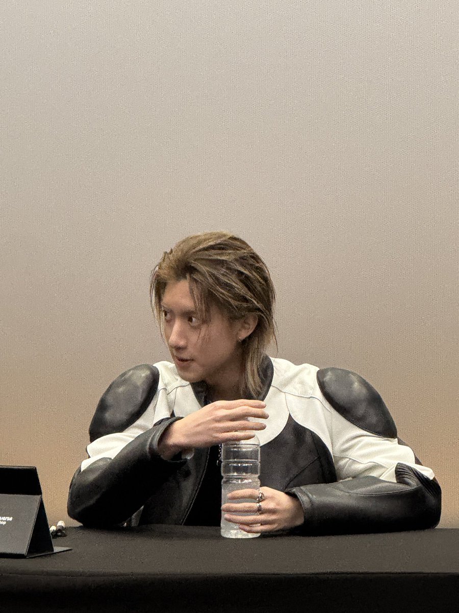 ryulngshot4sho's tweet image. #LNGSHOT for today’s weverse offline fansign event ❤️

#롱샷 #OHYUL #RYUL #WOOJIN  #LOUIS