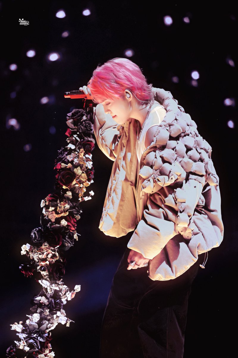 KKuCoups's tweet image. 260123  CXM DOUBLE UP

🥀

#SCOUPS #에스쿱스 #승철 #최승철
#エスクプス
#세븐틴 #SEVENTEEN