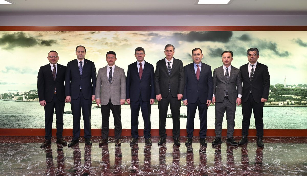 HSK Başkan vekili sn. Fuzuli AYDOĞDU bugün adliyemizdeydi. Samimi ziyareti ve ilgisi için sn. <a href="/fuzuliaydogdu/">fuzuliaydogdu</a> ‘ya çok teşekkür ederiz.