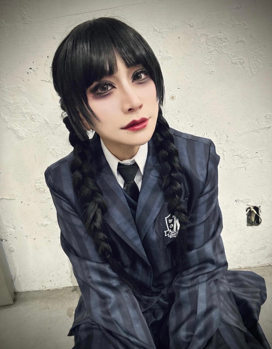 kdm_watermelon7's tweet image. じわじわいいねついてるからかわいいかわいいマコトさん貼っとく
怪人二十面奏というユニットです
曲を…聴いてみてください…説明はできませんが沼です