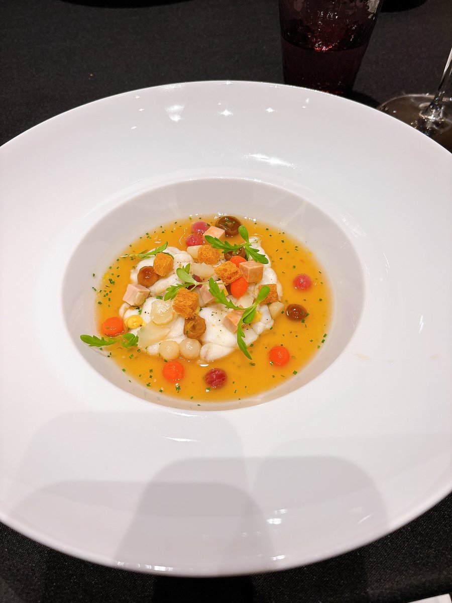 อายูน่า เรนโบว์ เลิฟ