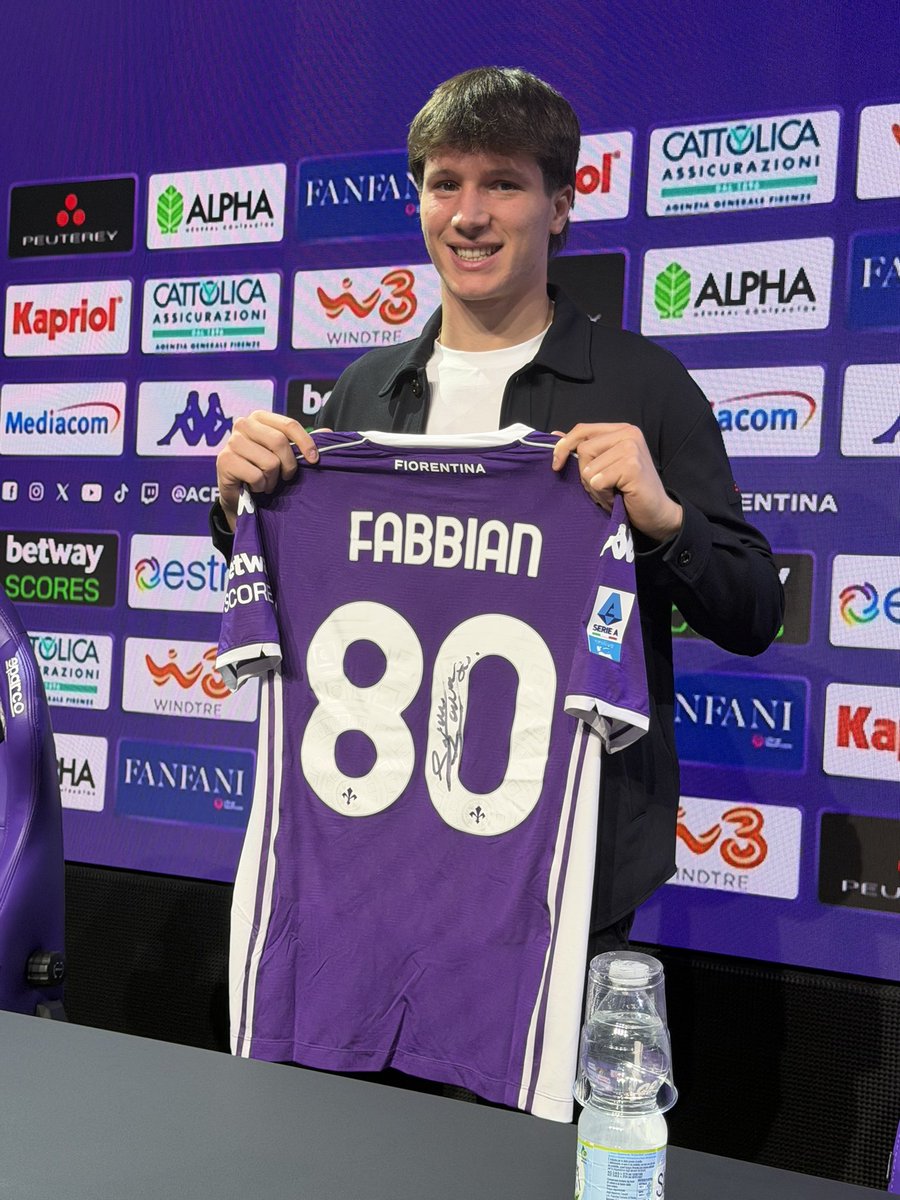 Alf_Verni's tweet image. Al netto delle dichiarazioni molto scontate nel giorno della loro presentazione mi sento di poter dire che sia #Fabbian ma anche #Harrison potranno essere dei giocatori molto utili per la #Fiorentina. Se chiudo gli occhi immagino un centrocampo con Fagioli, Brescianini e Fabbian