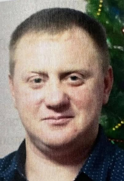 gozefinagold's tweet image. На фото oкynaнт з дружиною, він має двох малих gітей. Він ґвалtyвав та вbuвав цивільних українців на Київщині
"Вони всі були впевнені в безкарності – pосійські військові, які під час окynації Київщини залишили по собі десятки стpaшних злочинів проти цивільних. Ми розслідуємо…