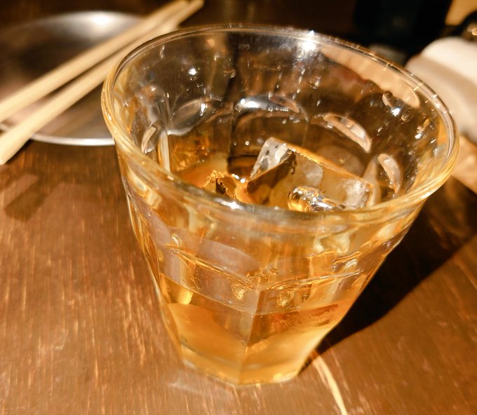 これハブ酒ロックじゃねぇ唐辛子酒だったわ!
辛いけどウメェ辛いけどウメェ!! 