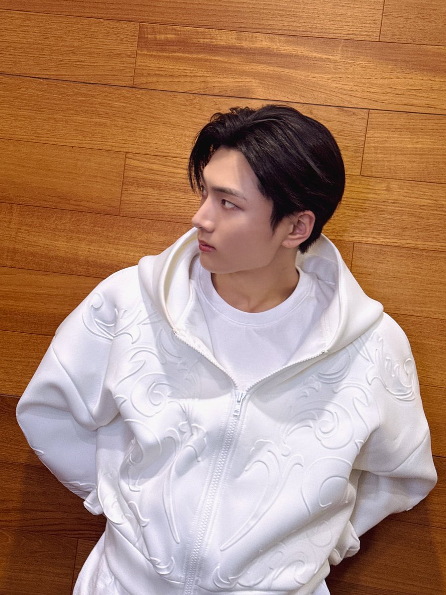 ENHYPEN_members's tweet image. 🤍 🤍 🤍 🤍 🤍 🍇 🤍

#ENHYPEN #EN_Knife
#THE_SIN_VANISH