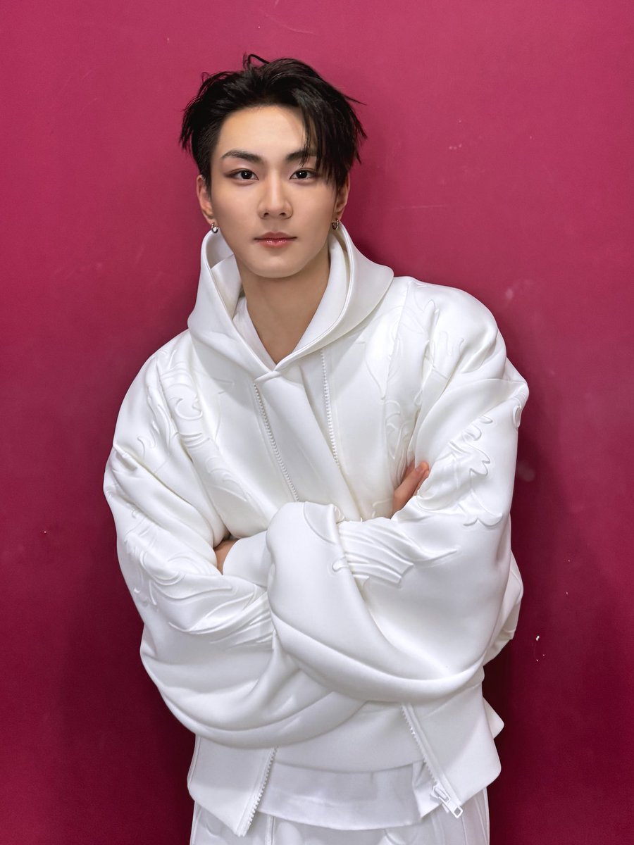 ENHYPEN_members's tweet image. 🤍 🤍 🤍 🤍 🤍 🍇 🤍

#ENHYPEN #EN_Knife
#THE_SIN_VANISH