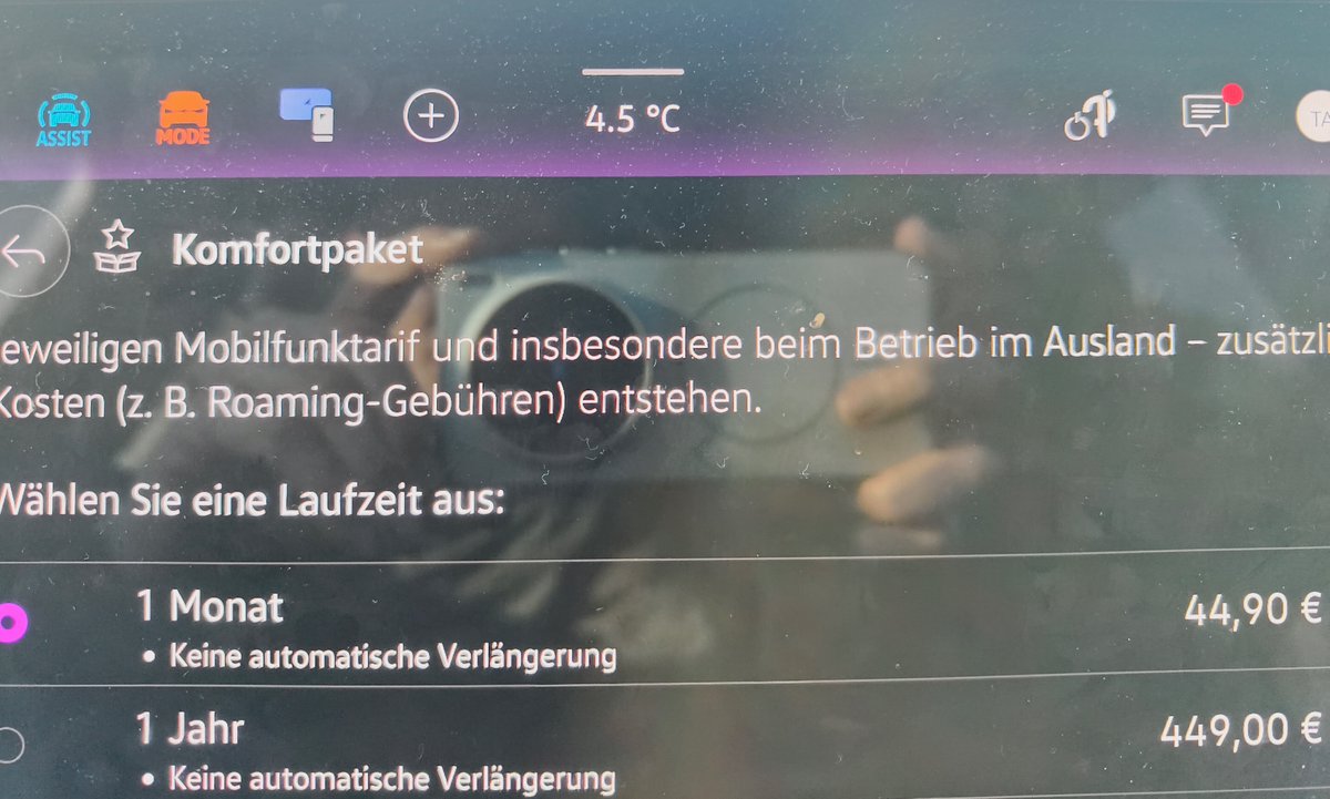 TeslaXander tweet media
