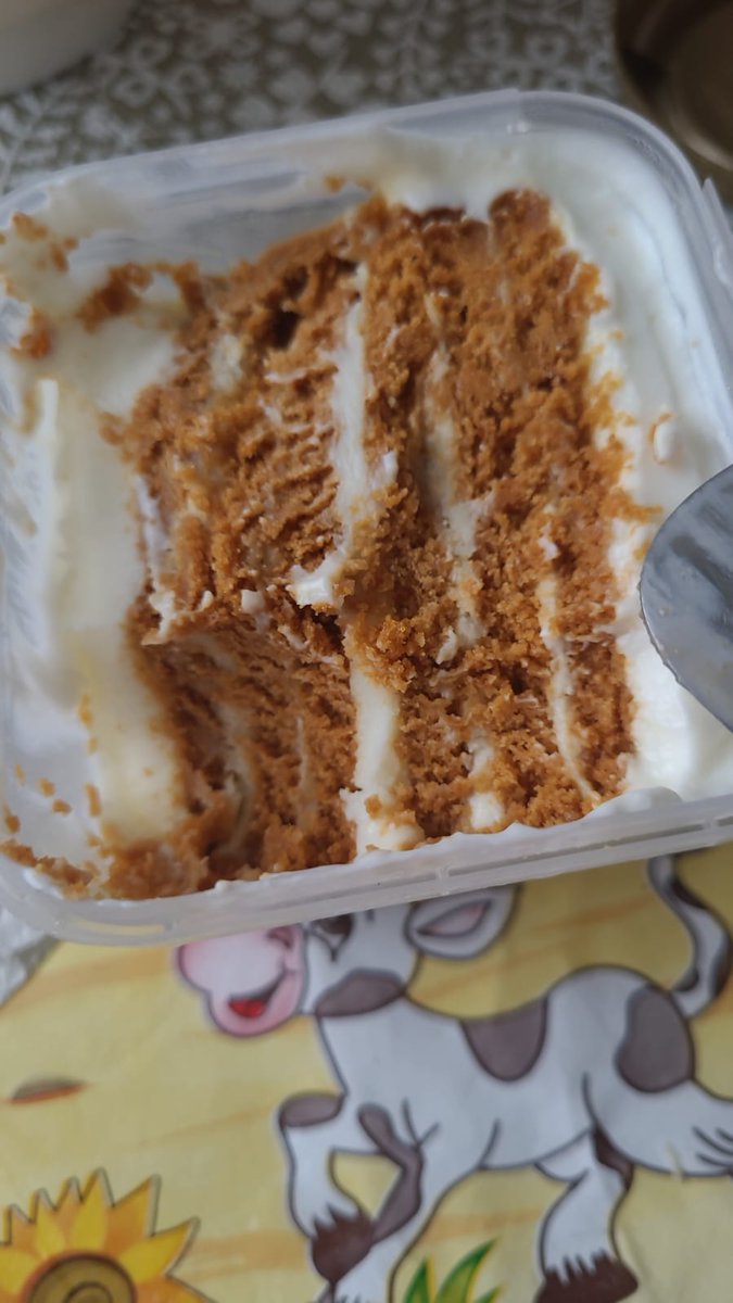 misstelegram's tweet image. fiz uma versão mini, e realmente é isso tudo que vocês estão falando mesmo. e eu nem gosto de iogurte. UMA DELÍCIA preguiçosa