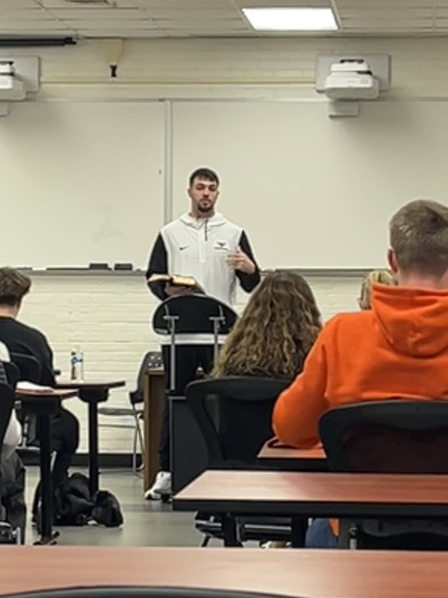 Lisa James tweet media