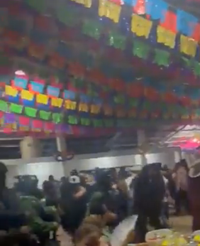 DiarioNoticiaI's tweet photo. La Narcofiesta del Cártel de Sinaloa: Mujeres, alcohol, banda y sicarios
Viral: Alejandro Gertz Manero, #PoderosoFino #CosasDeHermanos Banamex, Veracruz, #ministros
https://t.co/fCq3S5rek9 https://t.co/19vVWTWeMF