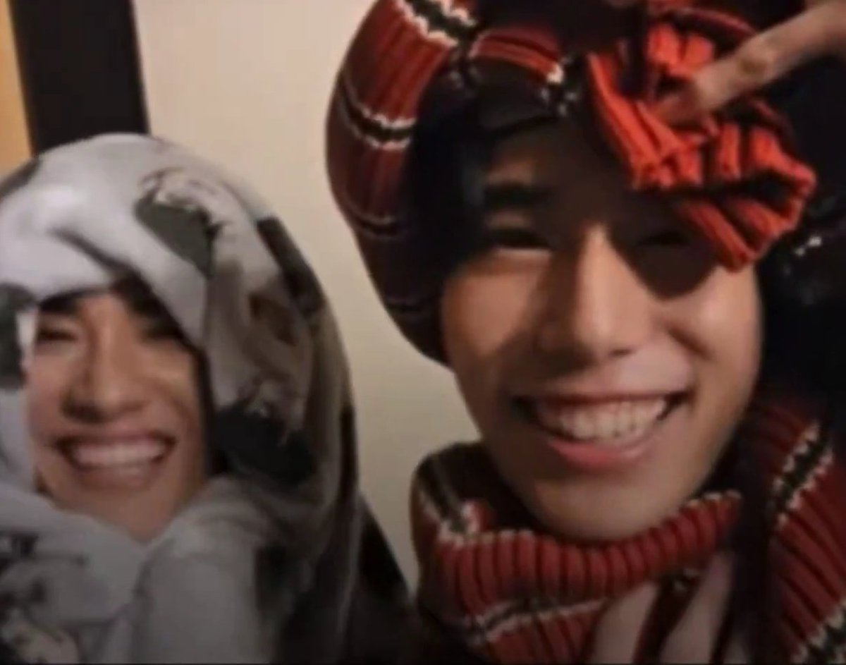 doublepjourney_'s tweet image. เจ้าฟ้าฮ่ามแบบใดห์อีก55555555555555
เครื่องหัวน่ารักน้า เอิ้กอ้ากน่ารักมาก 🥹🤏🏻

📸 IG Live : est_rvp, @phuwintang

#ScarletHeartTH
#phuwintang