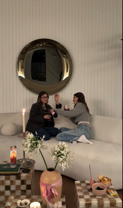 Sonia50998414's tweet photo. mi mujer con lentes otro nivel mi amor @barbara_lopez21 π€mis #barbarena forever #teamlopezachaga por muchos encuentros asΓ mi dupla perfecta @macabeso la pareja ideal #macaybarby #bbcitasdelamor #diosasgriegas #julsyval π₯΅ππ°π§πππ·π·πβ€οΈβπ©Ήβ€οΈβπ₯β€οΈβ£οΈπππ https://t.co/cwGdWqHhRX