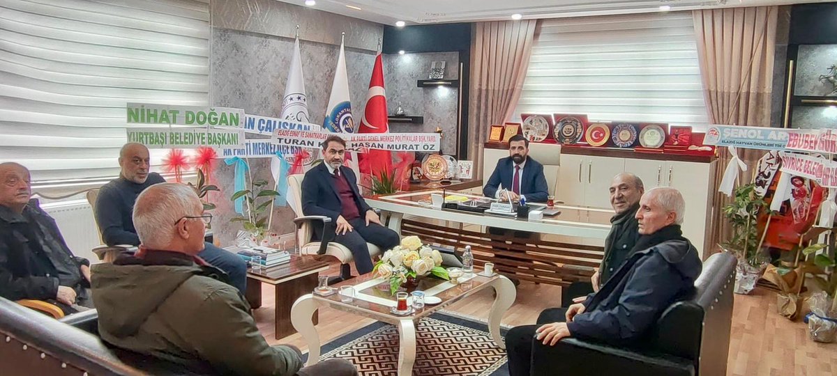 İl Yönetim Kurulu Üyelerimiz ile birlikte Lokantacılar ve Tatlıcılar Esnaf Odası Başkanı Sn. Zülfü Tarhan'ı ziyaret ederek, hayırlı olsun dileklerini ilettiler. 

Nazik misafirperverlikleri için kendilerine teşekkür eder, çalışmalarında kolaylıklar dileriz.