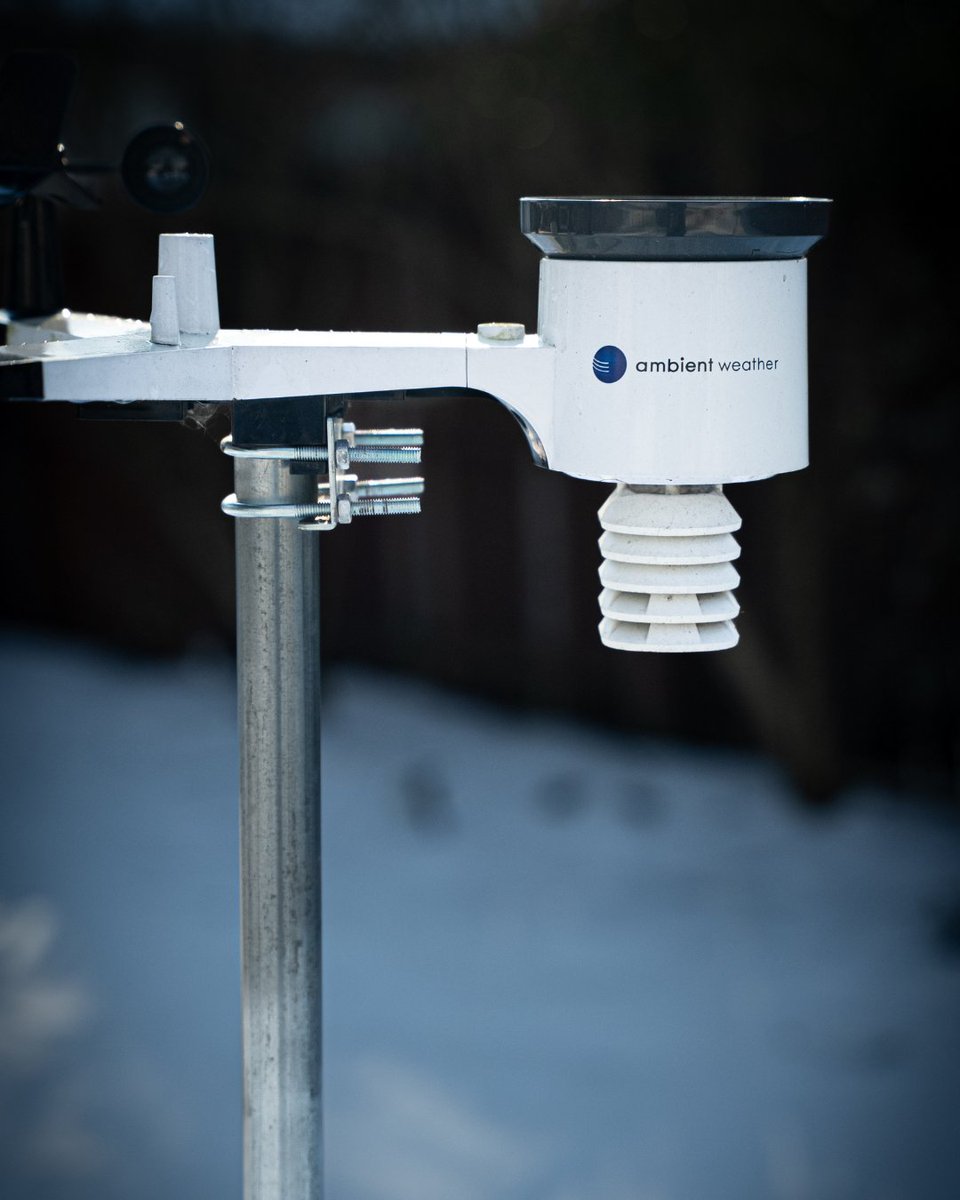 ambientweather's tweet photo. From snowfall to sunshine, the Ambient Weather WS-2902 delivers reliable data year-round. ❄️ #AmientWeather #Weather #WeatherStation #WeatherTech #Tech #HomeMonitoring #Winter #Snow https://t.co/nAPFwNRC33