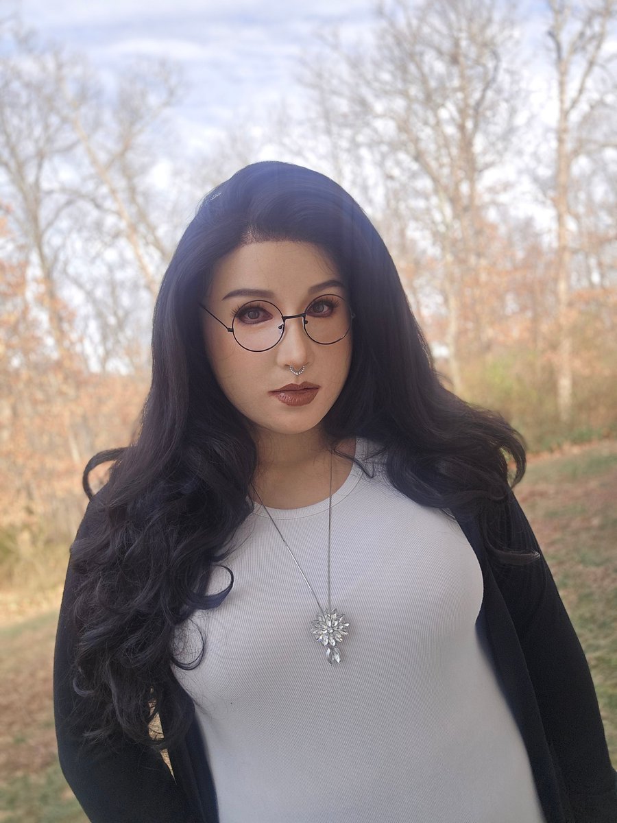 Samantha W tweet media