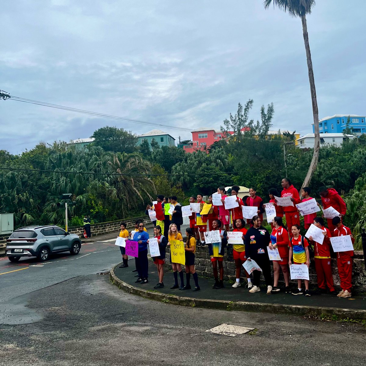 dejonsimmons's tweet photo. Supporting the Francis Patton students this morning in their protest against the recent changes in Bermuda's education reform. https://t.co/s38wqTCatD
