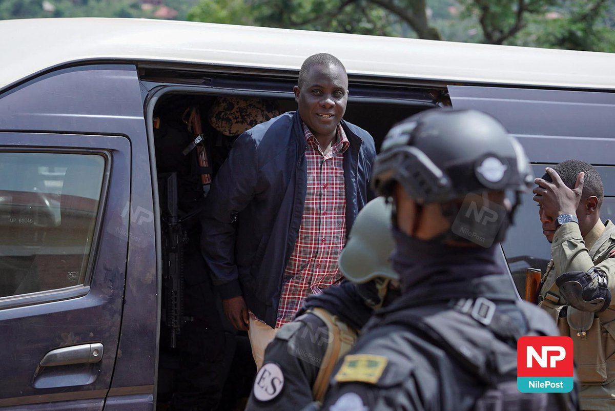 Noahmutwe1's tweet image. Kibi nnyo!!!!!
Kitalo nnyo!!!!
Tebitera kunzigwako, naye embeera eno enkubye wala nnyoooooooooooooooo!!!!
Ndowoza ebintu bingi nnyo mubwongo bwange….naye kale!!! Ye ki kyensobola okukolawo nga ojeko okukolima 💔🥹🥹🥹 basajja mwe mutulaze obuyinza n’amanyi g’emundu 🥹