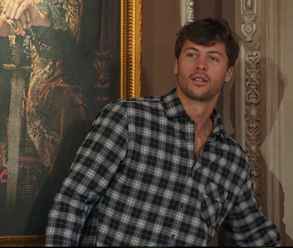 stephaniebertot's tweet photo. For any other millennials who couldn’t totally place why Rob’s smoldering glares felt familiar to them, I think I found his dad. 
#TraitorsUS https://t.co/l9rCIy5CcA
