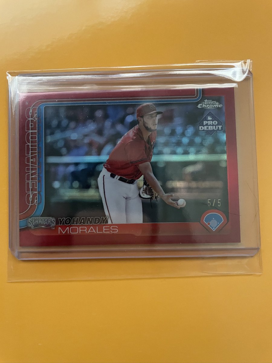DODGERDAWG22's tweet photo. @ToCollecting @eddiemcpigskin 2025 Topps Pro Debut Chrome Yohandy Morales Red 5/5 $100
BMWT 

#Topps
#MLB 
#Nationals 
#ProDebut 
#sportscardsforsale 
#TBBCrew
#TBBReposts https://t.co/okhOzYAVhr