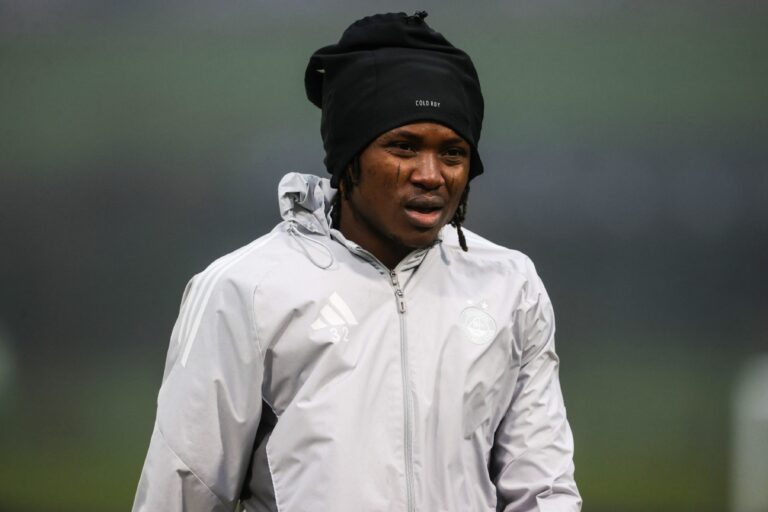 ee_sport's tweet image. 🔴⚪️ Aberdeen striker Peter Ambrose – who looked set to be heading to Hungary’s DVTK imminently – was at Dons training today. 
Follow our live blog from today's press conference for the latest transfer updates 👇
pressandjournal.co.uk/fp/sport/footb…