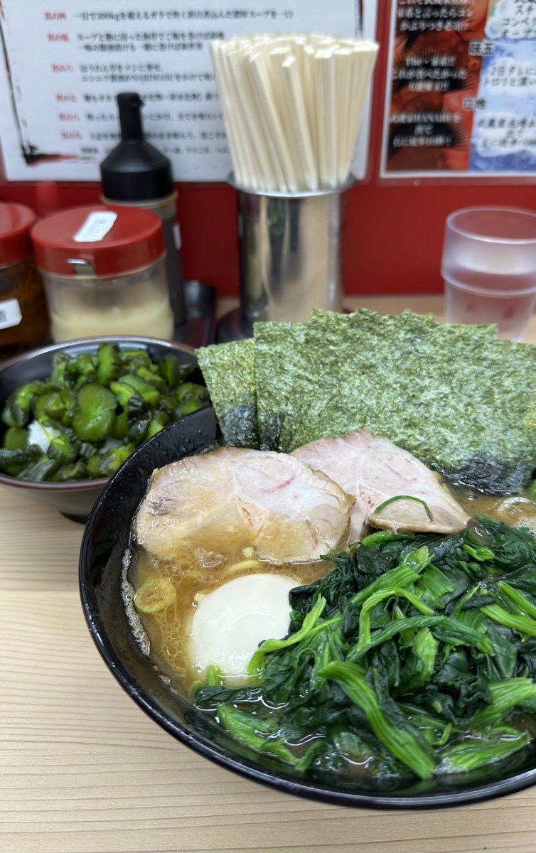 putieru's tweet image. 1月はスタッフ指導期間で昼休憩削ってるから毎日11時間働きっぱなし〜〜〜
ちょっとしんどくなってきたからガソリン給油