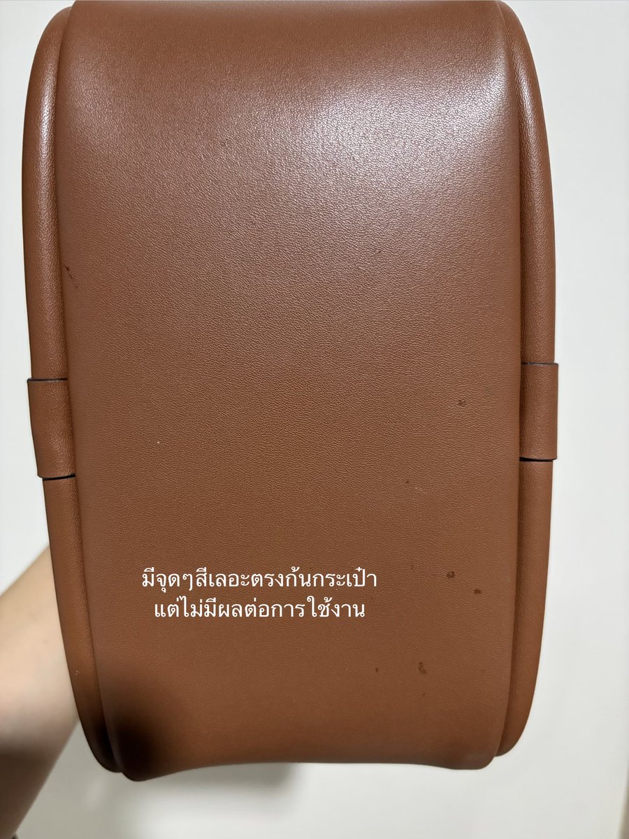 ttfavsm's tweet photo. 👜 ส่งต่อกระเป๋า CHARLES &amp; KEITH Mini Lyla Tubular Tote Bag สี chocolate

‼️790 บาท รวมส่ง ‼️
𖧷 ผ่านการใช้งาน มีตำหนิตามรูปเลยค่ะ ตำหนิไม่มีผลต่อการใช้งานนะคะ 

🧺 สนใจ dm ได้เลยนะคะ 

 #ส่งต่อคสอ #ส่งต่อกระเป๋า #ส่งต่อกระเป๋ามือสอง #ส่งต่อ #ส่งต่อเสื้อผ��า #ราคาถูก #กระเป๋า https://t.co/JeXV20VDdV