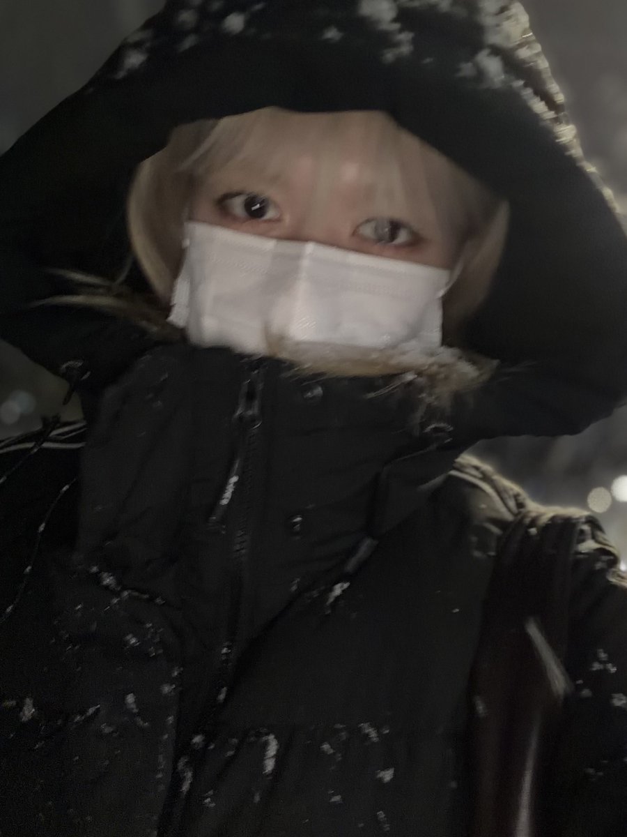 domado1l7's tweet photo. #RomanticisingLife 
#인생을로망으로만들어 https://t.co/8LgNhEHVap