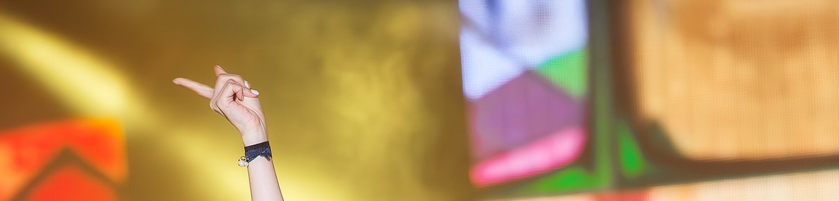 그녀는 ‘전설의 레전드 러시안 룰렛 아이린’
탭 해서 보세요
#레드벨벳 #RedVelvet #아이린 #IRENE 
topstarnews.net/news/articleVi… <- Original Photo