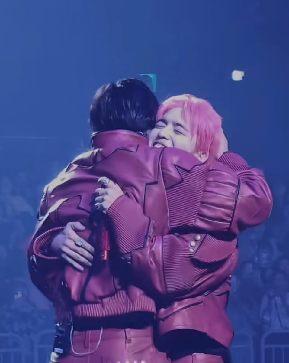 sounds_of_cheol's tweet image. the hug 🥹