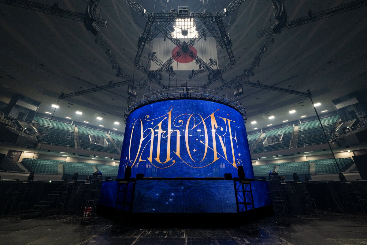 imas_official's tweet image. ━━⋆｡✦｡⋆✧⋆｡✦｡⋆━━
#如月千早武道館単独公演
　　「OathONE」
　　　   明日
────────────

日本武道館に、アイドルが一人―—

✦配信チケット
asobistage.asobistore.jp/event/765as_oa…