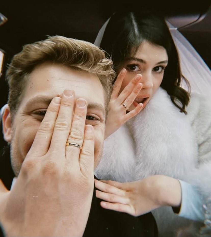 24hrsofymr's tweet image. bizi kırmayıp istedigimiz bütün fotografları çekmeleri aglıyorummm çok seviyorum onları @erdemsanli35 @zeyatilgan