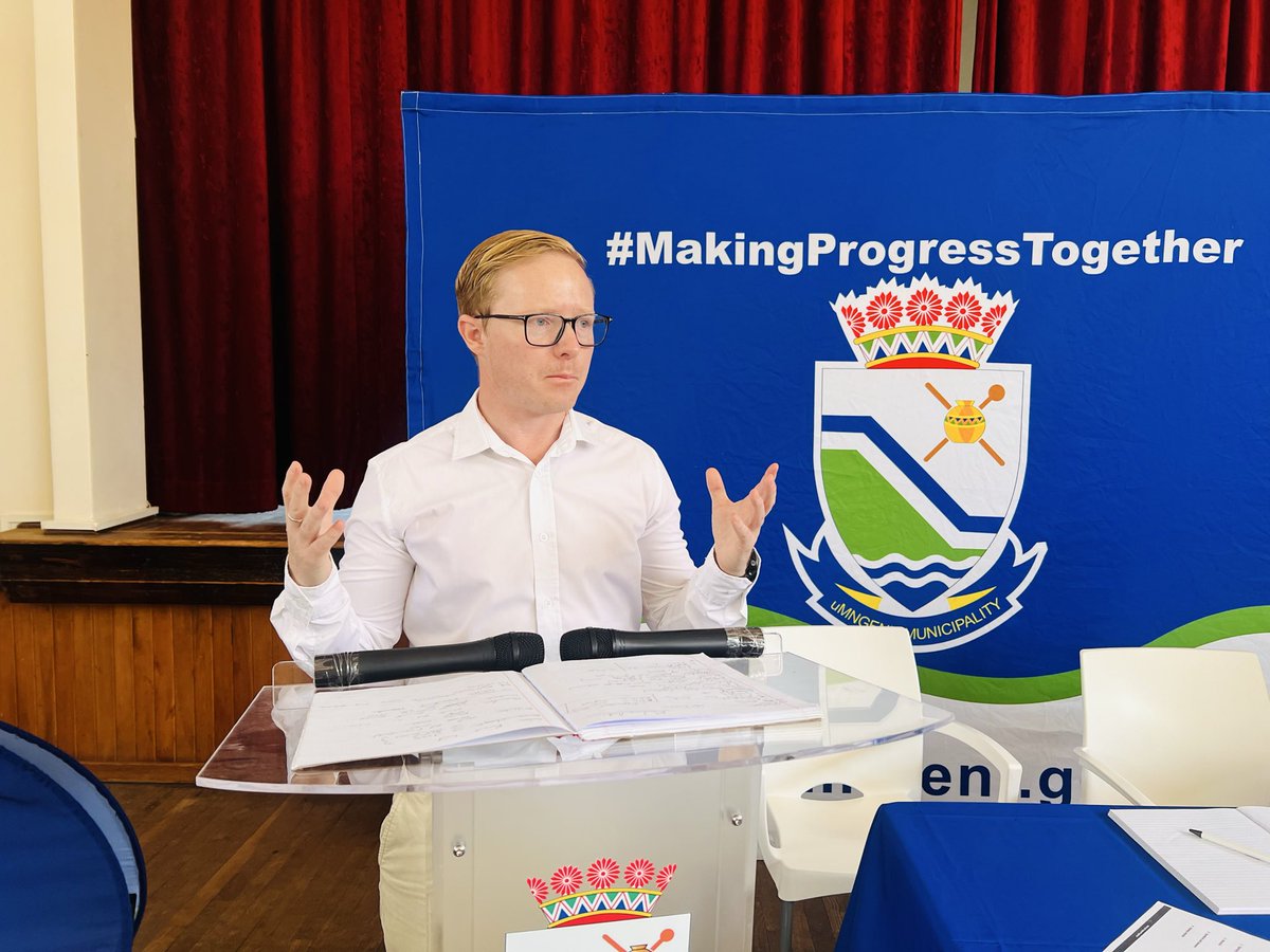 UmngeniLocal's tweet image. Today Mayor Chris Pappas, met with businesspeople from the Howick CBD at St. Luke’s Parish as part of the Khulumanathi / Talk to Us engagements. This session was vital as the Municipality is committed to growing a thriving local economy.

#MakingProgressTogether