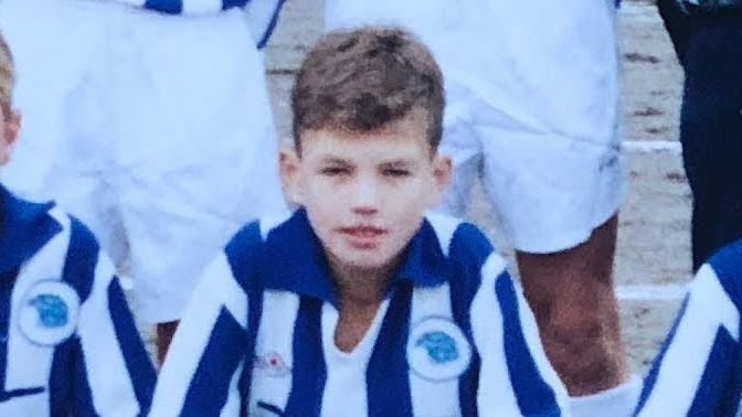 leuropefootball's tweet photo. 🗣️ Edin Dzeko: "Savaş yüzünden benim bir çocukluğum olmadı." https://t.co/noMWl9unHZ