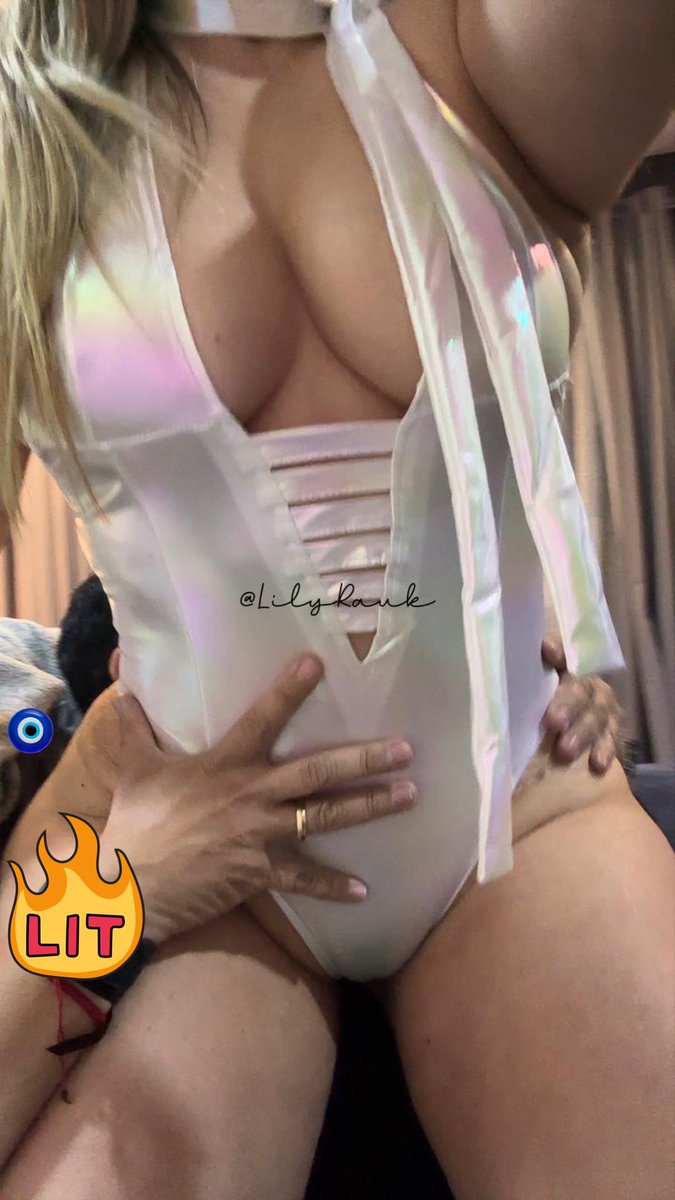 Un par de manos o dos pares? 😏
#Viernesdeluxxe 💋