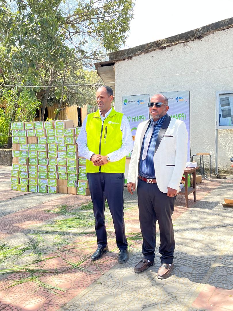 ethiotelecom's tweet photo. ኩባንያችን ድጋፍ የሚሹ ወገኖቻችንን ተጠቃሚ የሚያደርጉ የማህበራዊ ኃላፊነት ተግባራት ላይ የበኩሉን ድርሻ እየተወጣ መሆኑ ይታወቃል ጥር 14/2018 ዓ.ም. በፌዴራል ማረሚያ ቤት ኮሚሽን በመገኘት ለሴቶች ማረሚያ ማዕከል በእርምት ላይ ለሚገኙ 1/2 https://t.co/KI82tBuUKJ