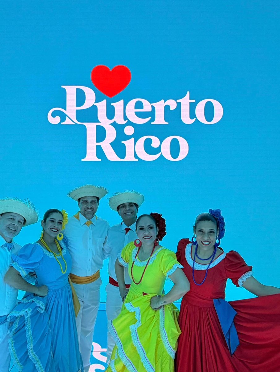 🌊 <a href="/discover_PR/">Discover Puerto Rico</a> comparte en #FITUR2026 las maravillas naturales que definen a la isla.

Playas de arena blanca, bosques tropicales, cascadas, bahías bioluminiscentes y sistemas de cuevas muestran la diversidad de paisajes y ecosistemas que el país ofrece al mundo.