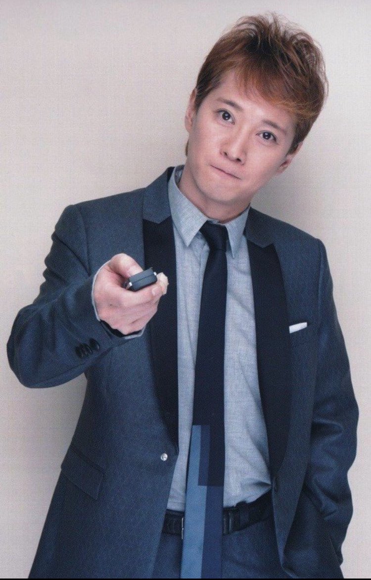 hirochansmap6's tweet photo. あれから1年。中居くんを巡る今の状況は納得のいかないことばかり。フジテレビや第三者委員会は、権威を盾にして一芸能人に全面的に責任転嫁、姑息な幕引きを図っている。
どんな形であれ、彼が彼らしくいられるよう、私達はこれからも声を上げ、全力で応援し続ける。
#中居正広　#たのしいな会 https://t.co/cNdm9AwqpG