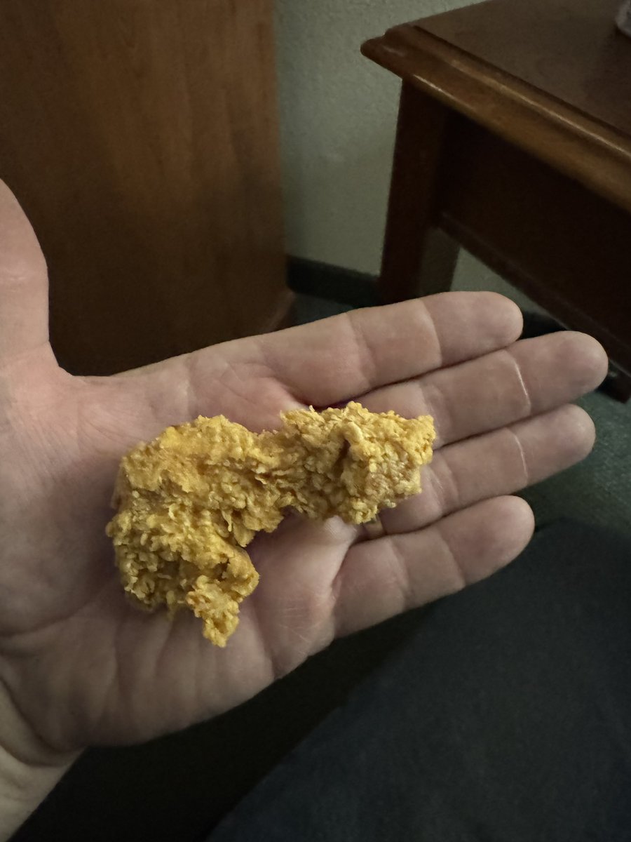 circlecast's tweet photo. @Popeyes What are you doing with the size of your chicken tenders? The biscuits are bigger than the chicken. Not worth the $23 I paid for an 8 piece and large fries. https://t.co/zhPmcrLpRi