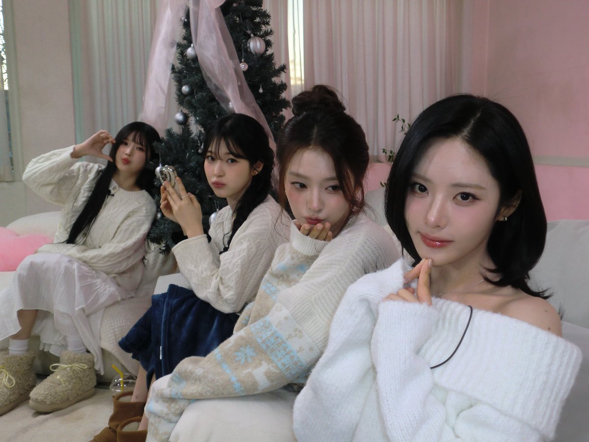 FloverChang's tweet image. #프로미스나인_8주년_축하해

#Happy_fromis_day

앞으로도 계속 함께하자🍀