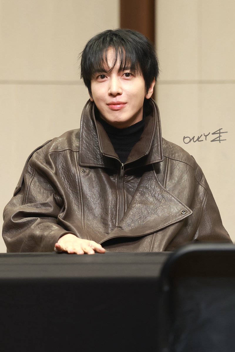 yon_cn4's tweet image. 20260123 Ktown4U 팬사인회 

@JYHeffect 

#CNBLUE #씨엔블루 #정용화 
#JUNGYONGHWA