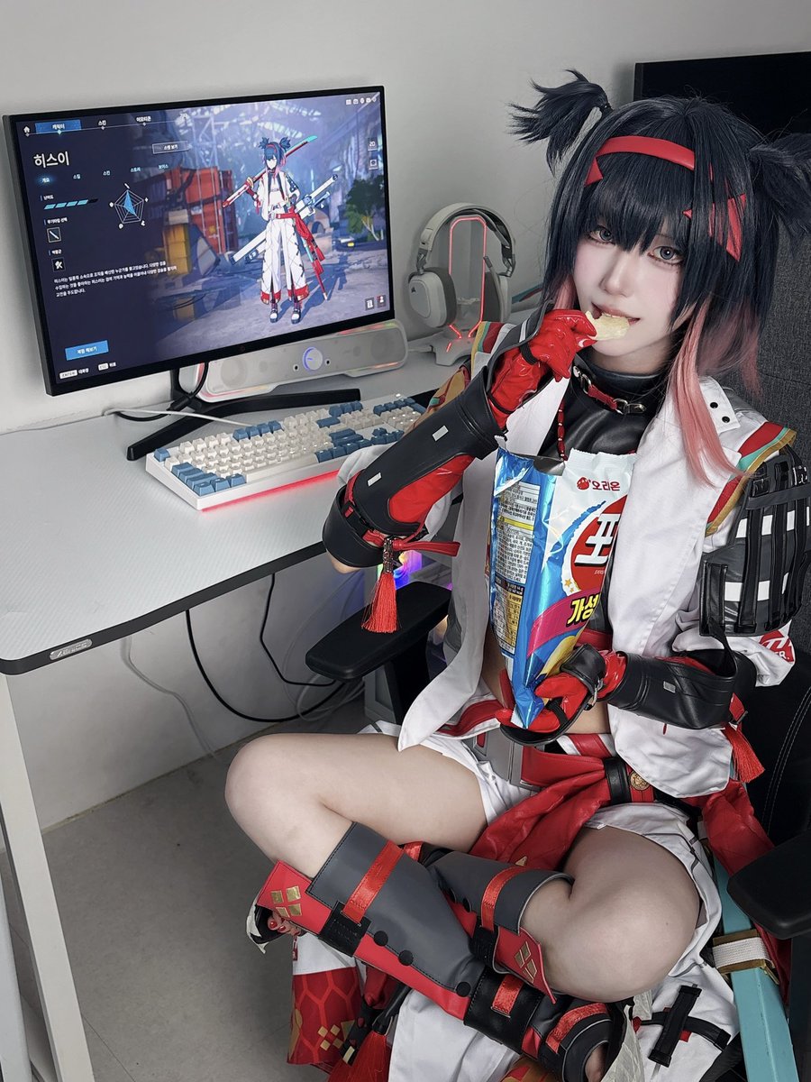 hinaacos's tweet image. 